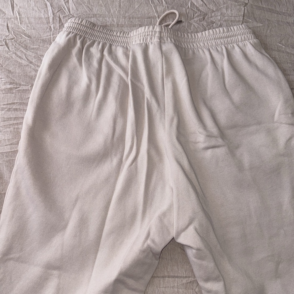 H&M sweatpants - Picture 3 of 4
